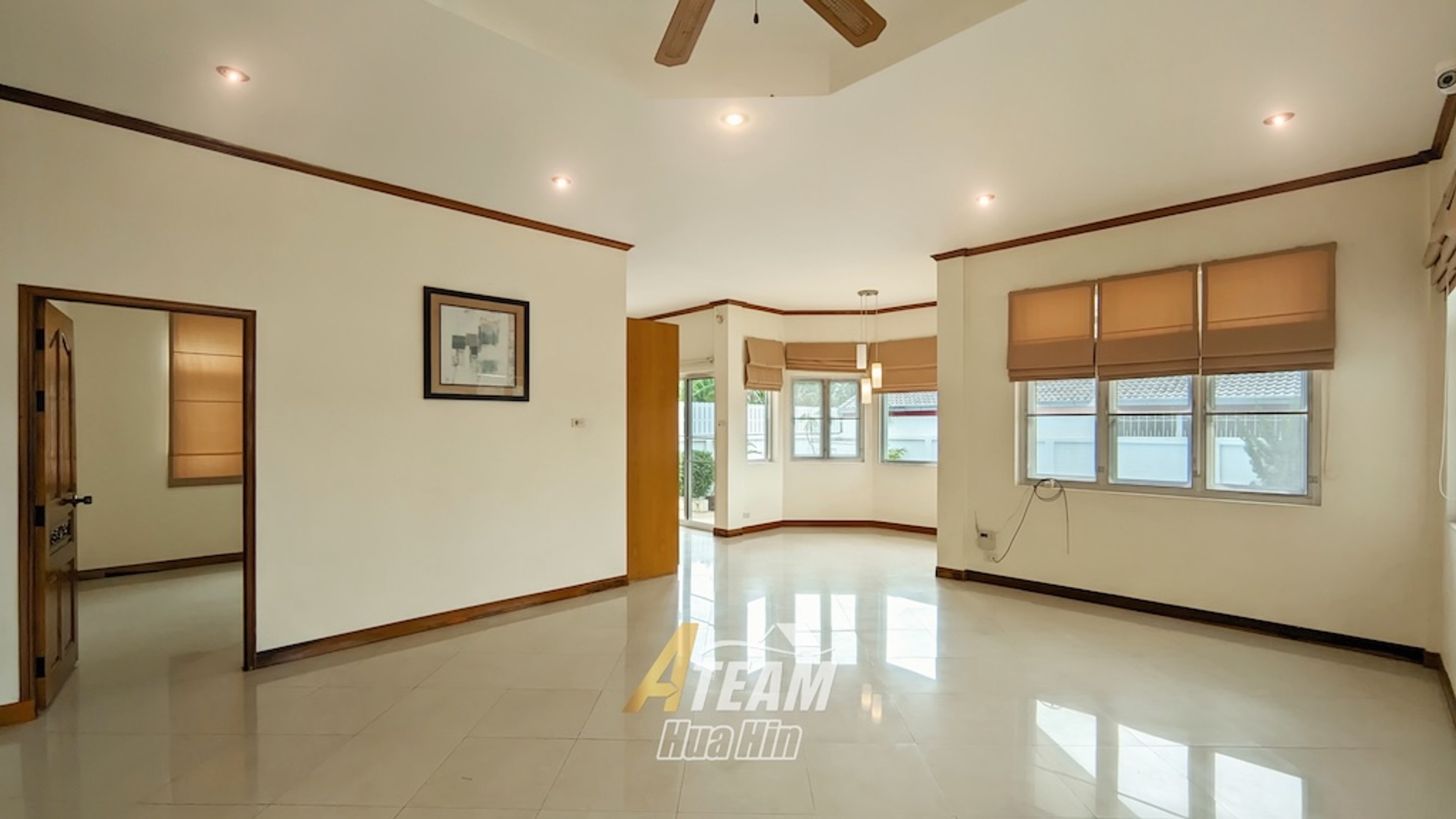Beautiful  3-Bedroom Pool Villa in Soi 102, Hua Hin thumbnail 4
