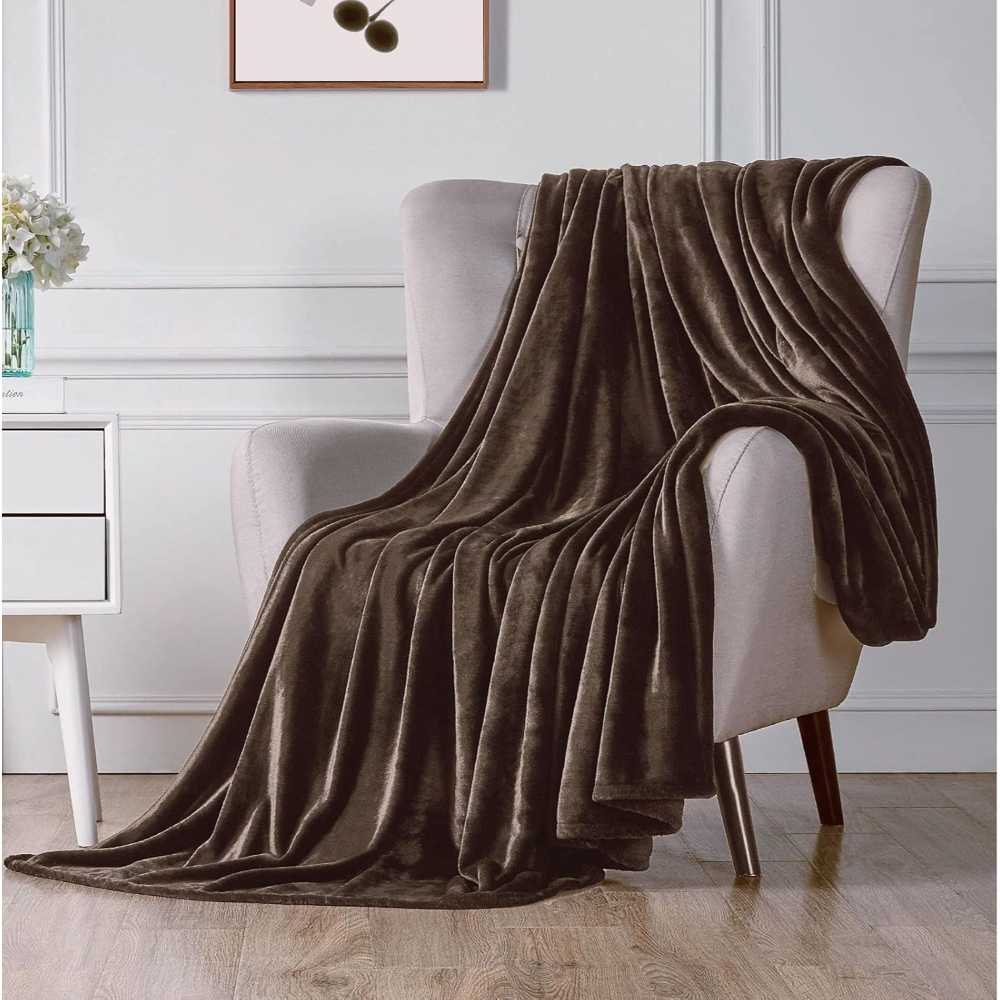 Prime Members: Walensee Plush Fleece Throw Blanket (50" x 60")