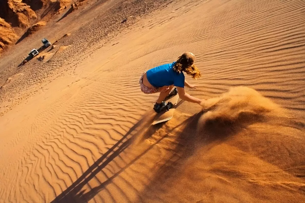 Sandboarding