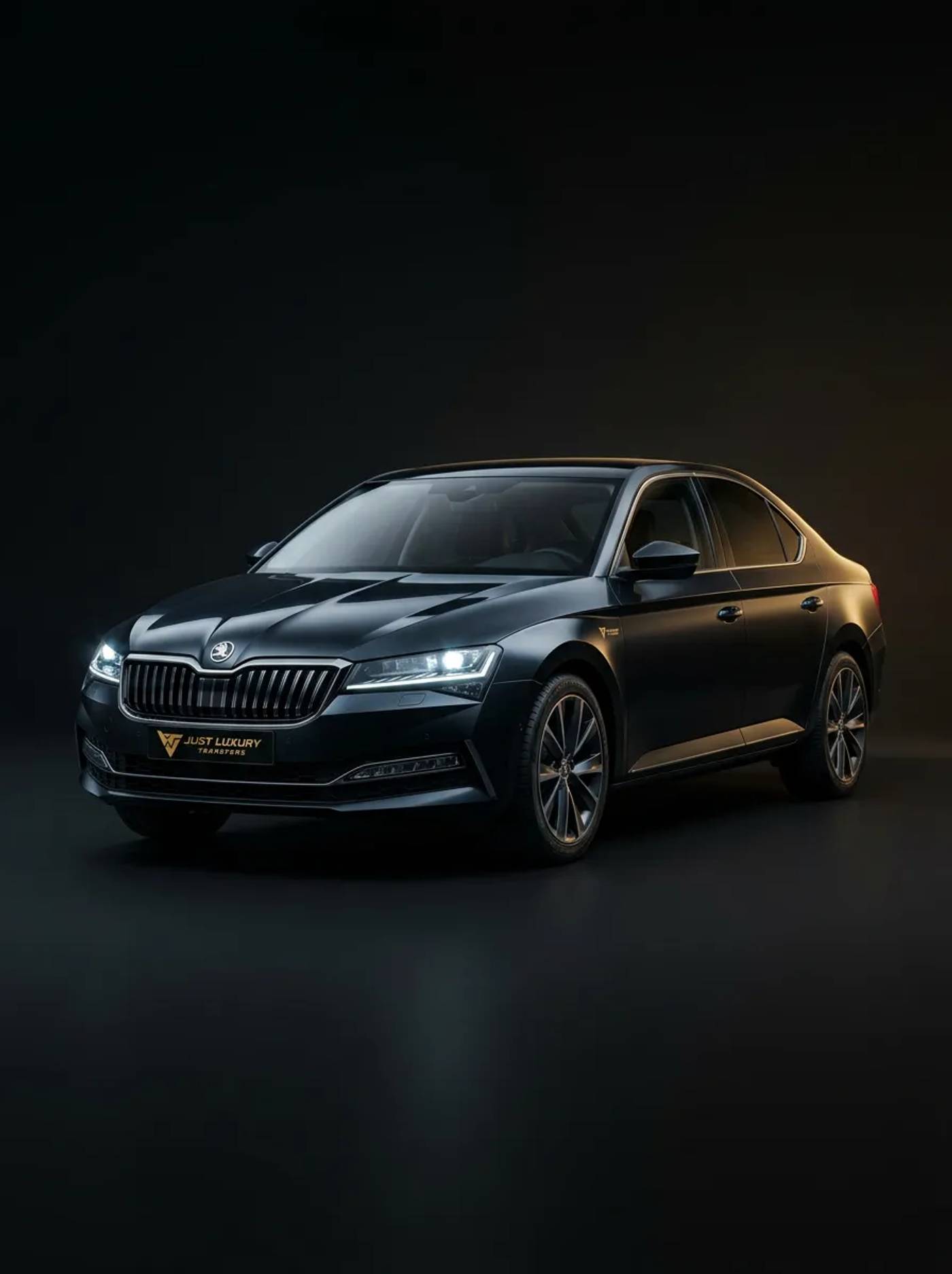 Skoda Superb — luxury Sedan with driver in Agadir