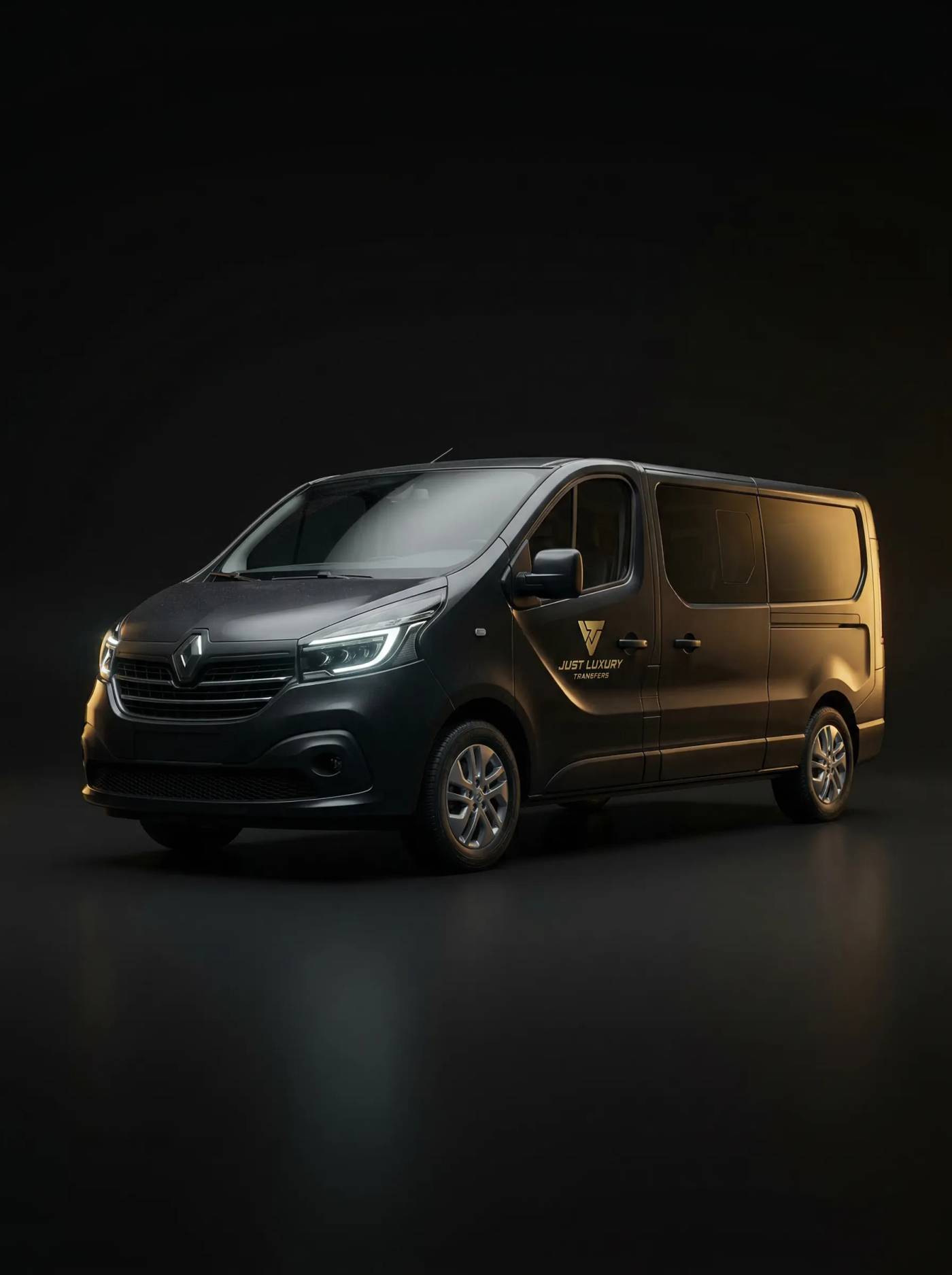 Renault Trafic — luxury Minivan with driver in Agadir