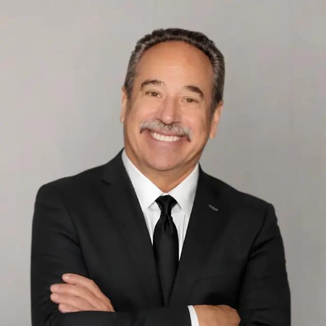 Lee Dinoff