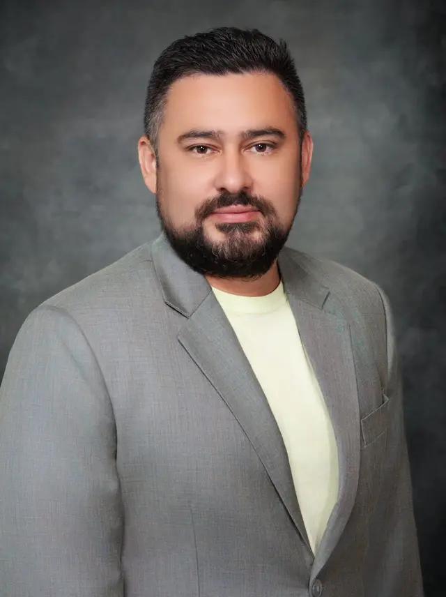 Max Gutierrez