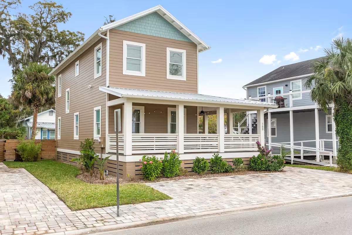 Coastal Reunion House II