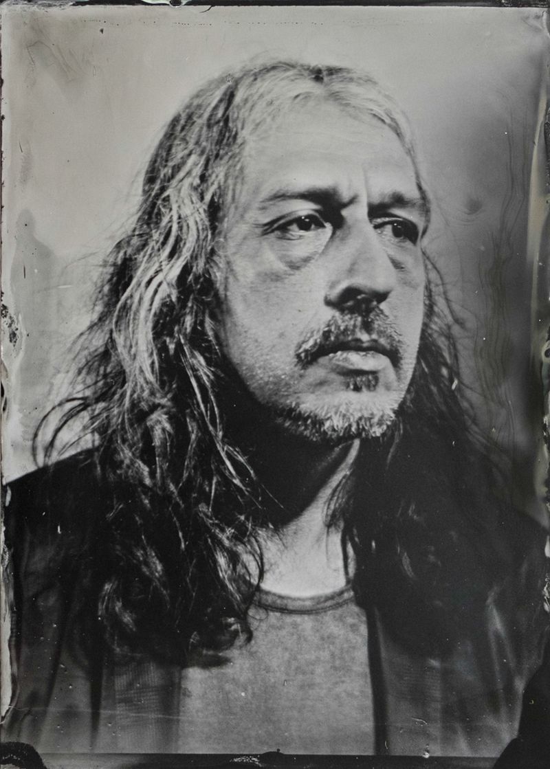 Porträts im Kollodium Nassplatten Verfahren. Das Kollodium Nassplatten Verfahren, engl. Collodium Wetplate, ist ein historisches Verfahren der Fotografie aus den 1850er Jahren.
