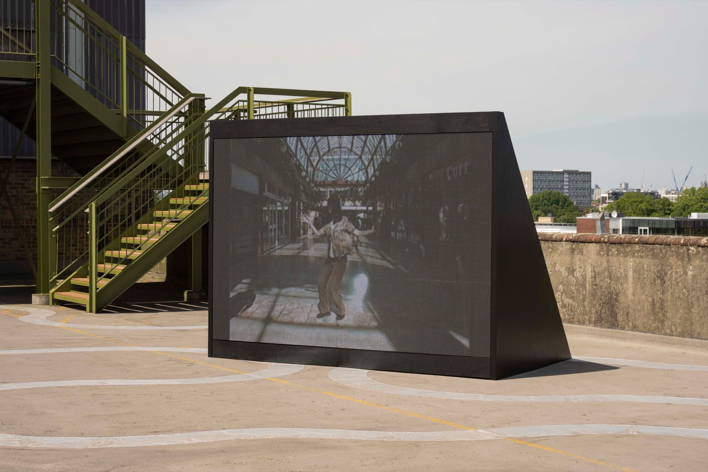 Dancing in Peckham – Gillian Wearing at Bold Tendencies