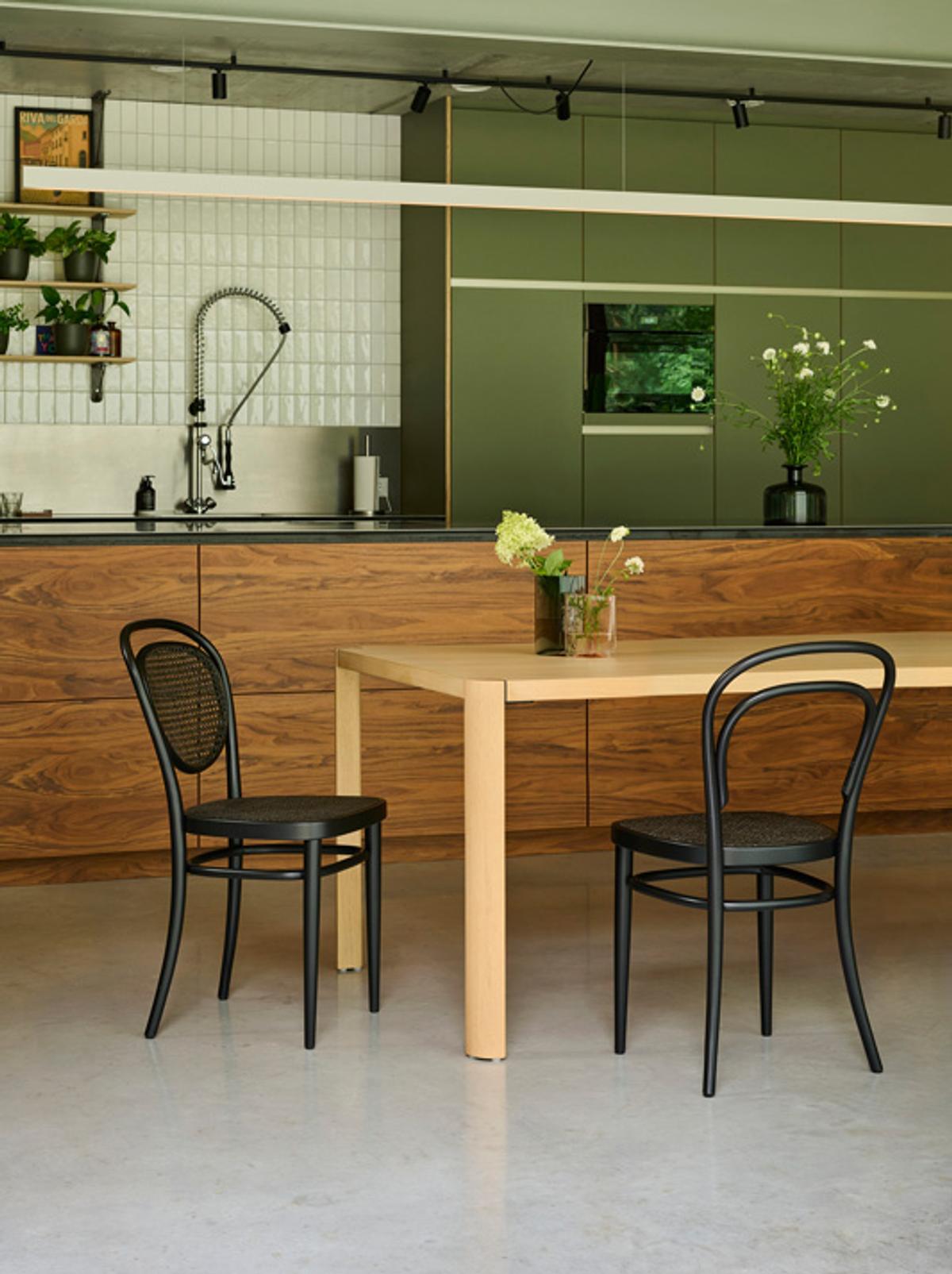 Thonet im Raum — Ansicht 14