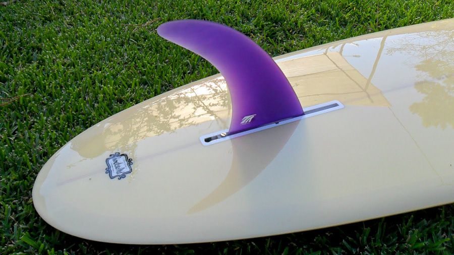 Displacement hull deals surfboard