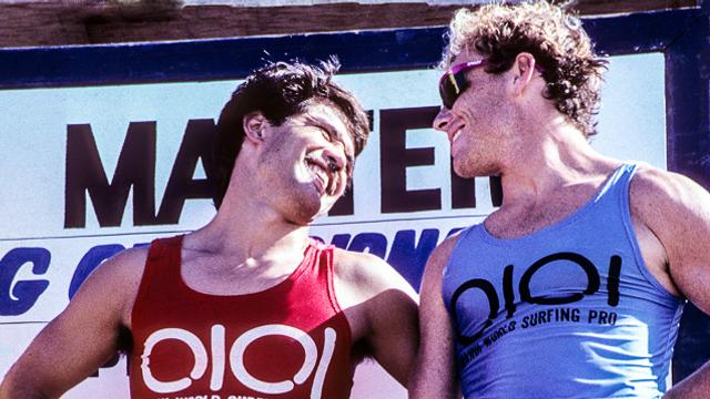 Derek Ho (left) and Tom Carroll, 1987 Pipeline Masters. Photo: John Seaton Callahan