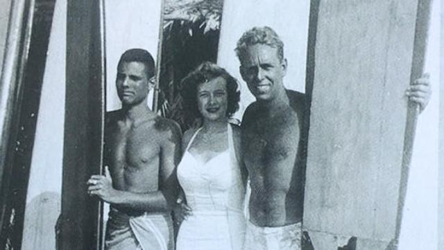 Gard Chapin (right) and Miki Dora, cira 1950