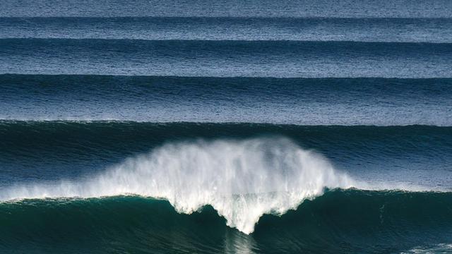Incoming ground swell, Central California