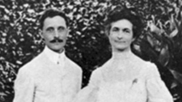 AR Gurrey and wife, 1903
