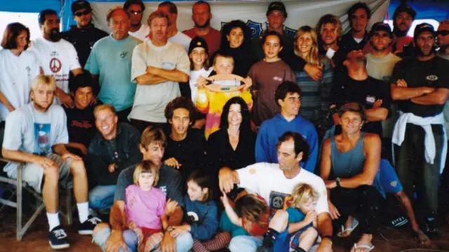 Billabong Challenge contestants and crew, Gnaraloo, 1995