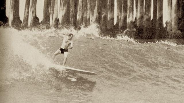 Gordon Duane, Huntington Pier. Photo: John Severson/SURFER