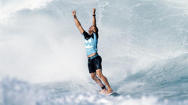 Mick Fanning, Pipeline Masters, 2013. Photo: Trevor Moran