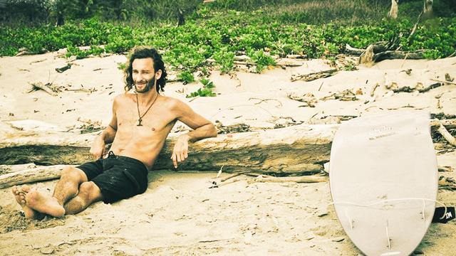 Surf bum in the tropics, 2014