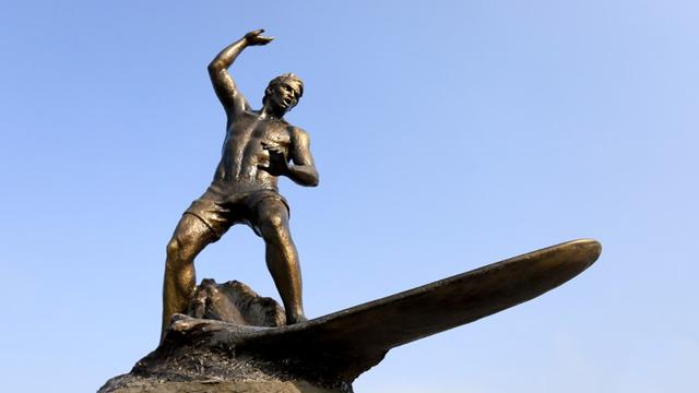 Sergio Barreda statue in Miraflores