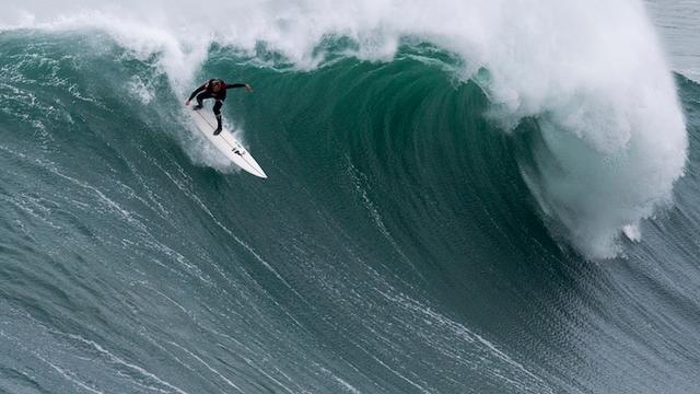 Andrew Cotton, Nazare. Photo: Miguel Barreira