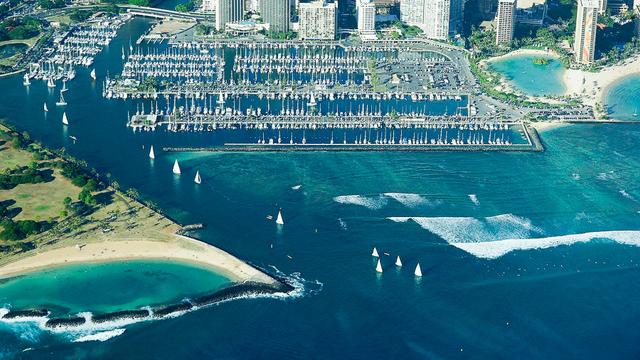 Ala Moana. Photo: Eric Tessmer