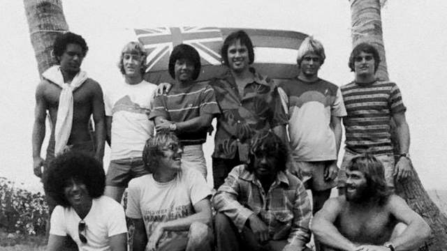 Dennis Pang (top row, 3rd from left) with assorted North Shore heavyweights, around 1976