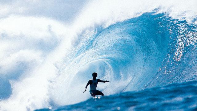 Derek Ho, Pipeline. Photo: Don King