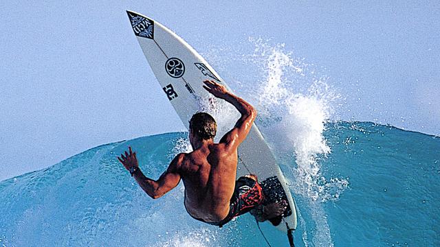 Andy Irons on an Arakawa-shaped board, 2000. Photo: Tom Servais