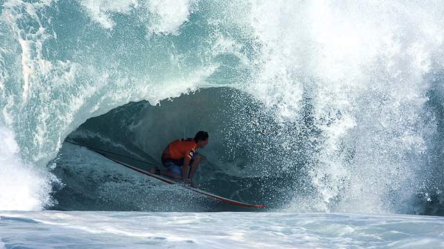 Andy Irons, 2009 closeout tube, Waimea shorebreak
