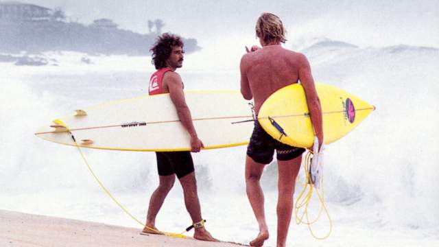 Michael Ho, left, and Ronnie Burns, Waimea, 1989. Photo: Brian Bielmann