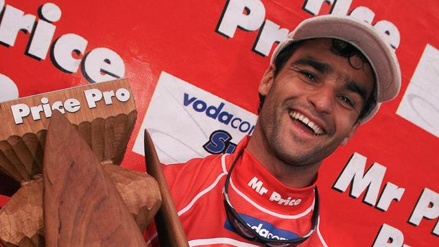 Peterson Rosa, winner of 2001 Mr Price Pro, Durban. Photo: Pierre Tostee