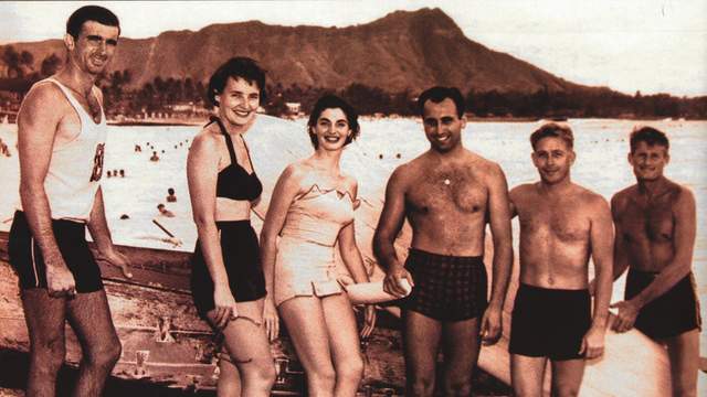 Eduardo Arena (center right), Waikiki, 1954