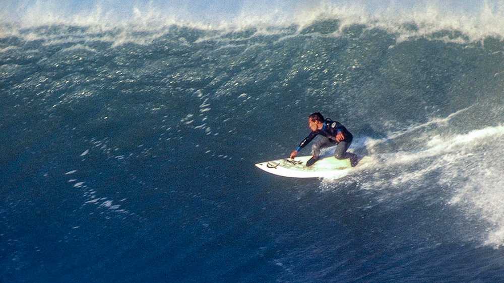 tom carroll surfing jeffreys bay, south africa
