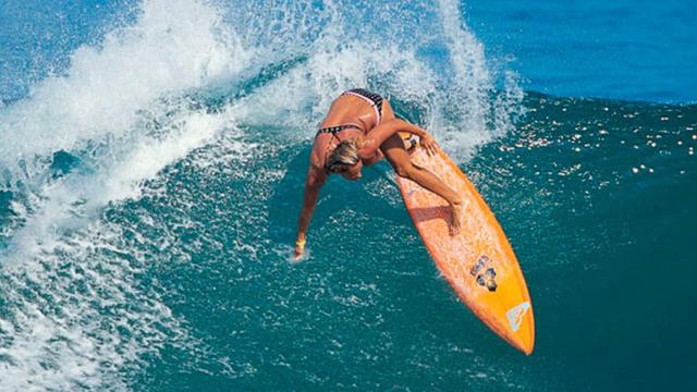 Lisa Andersen on an Al Merrick-shaped board. Photo: Tom Servais