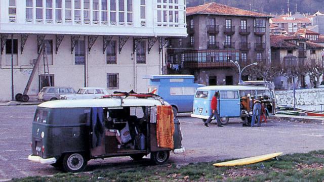 Mundaka parking lot, late 1970s. Photo: Craig Peterson