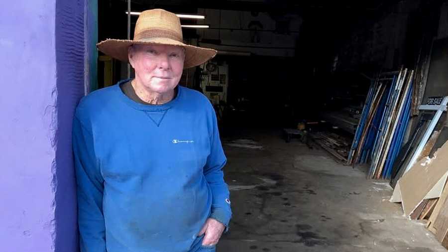 carl tinker west, surfboard maker from New Jersey