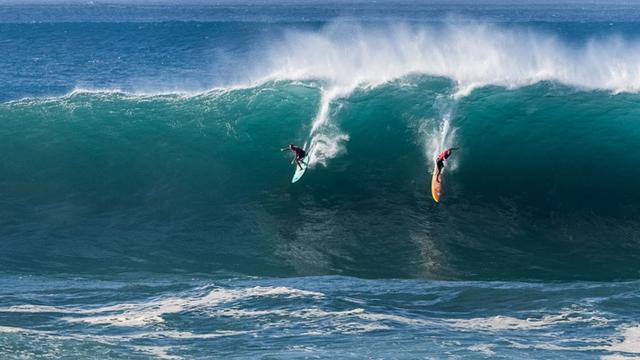 Paige Alms, left, Waimea Bay, 2023. Photo: Ryan Craig