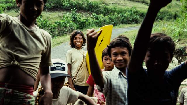 Local kids at Uluwatu, around 1980. Photo: Dana Edmunds