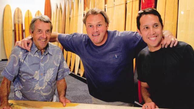 SHACC cofounders Dick Metz (left) and Spencer Croul (center) with curator Barry Haun, 2005. Photo: Leo Hetzel