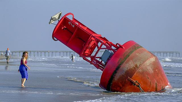 Virginia Beach, after Hurricane Isabel. Photo: Stephan Savoia