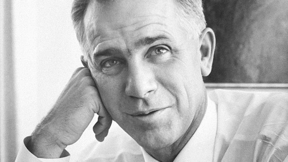 WILLARD BASCOM, OCEANOGRAPHER: