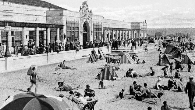 Mission Beach bathhouse