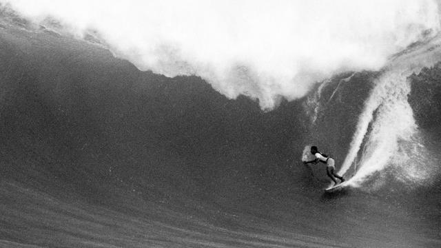 Tony Moniz, Waimea, 1990. Photo: Tsuchiya