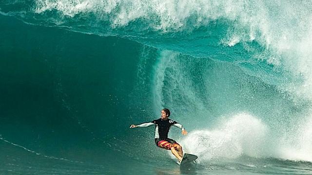 Damien Hobgood, Backdoor, 2006. Photo: Brian Bielmann