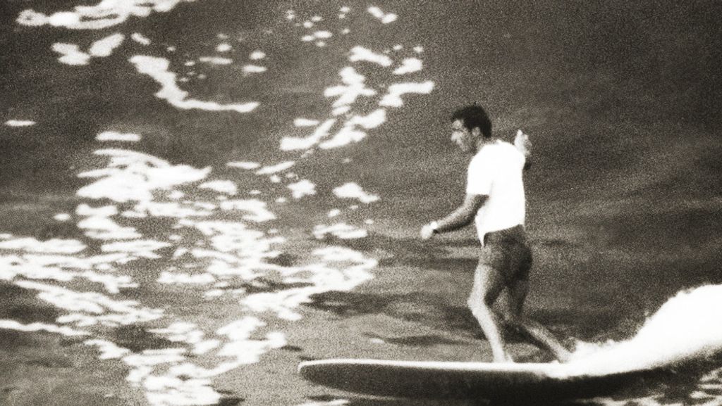 1965 world surfing champion Felipe Pomar, surfing in Lima, Peru