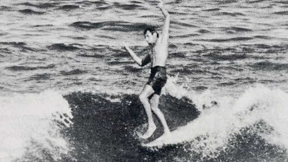 anthony van den heuvel surfing in durban