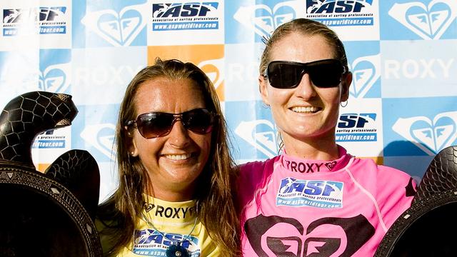 Melanie Redman-Carr (right) and Layne Beachley, 2006 Roxy Pro, Queensland. Photo: Karen Wilson