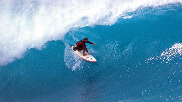 CJ Hobgood, Pipeline, 2000. Photo: John Seaton Callahan
