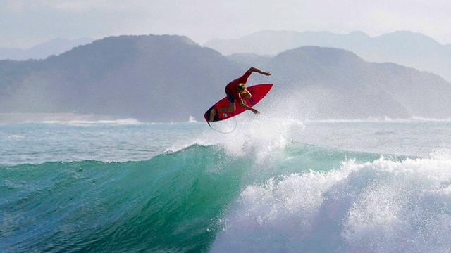 Lost Atlas headliner Kolohe Andino. Photo: DJ Struntz