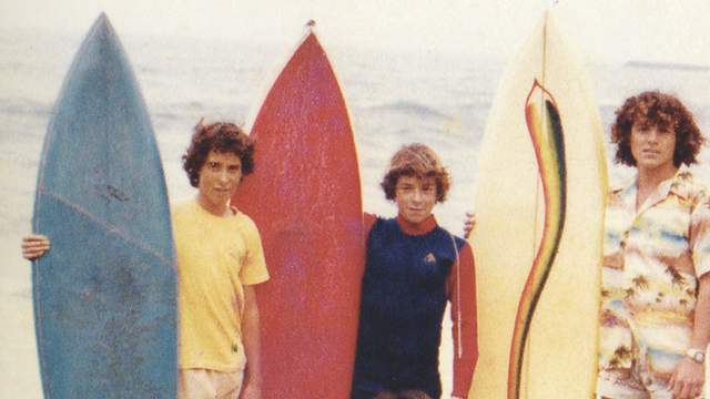 Magoo de la Rosa (center, red board) around 1979