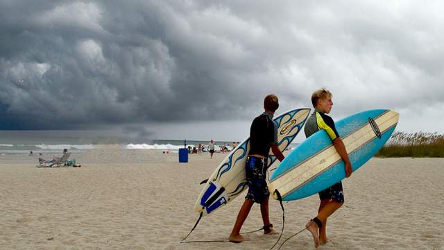 Wrightsville Beach,as Hurricane Isabel approaches. Photo: Logan Mock-Bunting