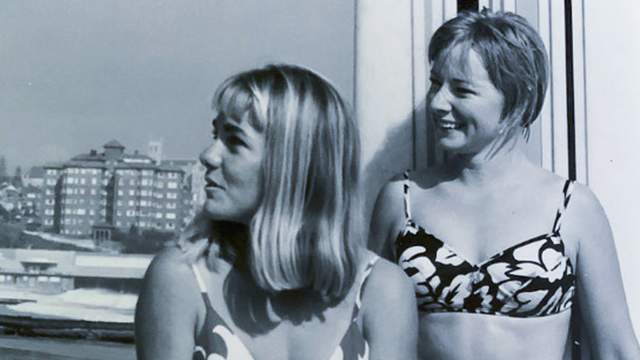 Dorothy De Rooy (left) and Linda Benson, 1964